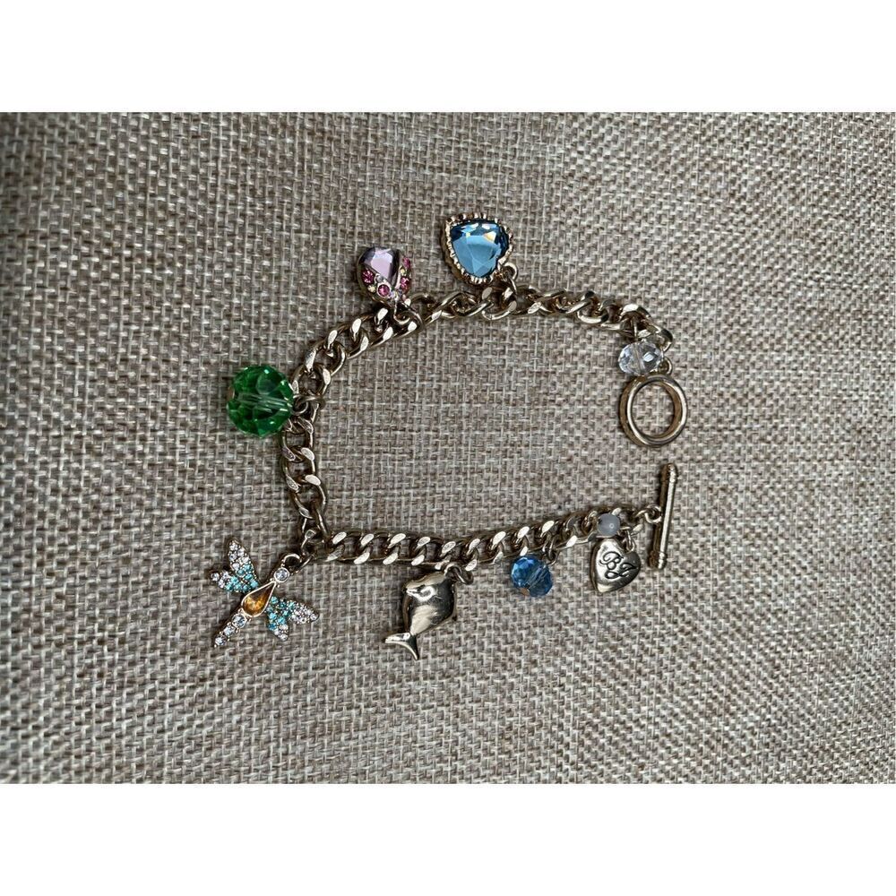 BETSEY JOHNSON CHARM BRACELET GREEN BLUE HEART CRYSTAL DRAGONFLY BUG FISH SUMMER - Picture 6 of 7